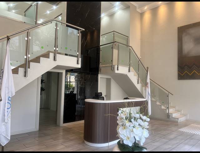 550M² OFFICE TO LET IN ROSEBANK
